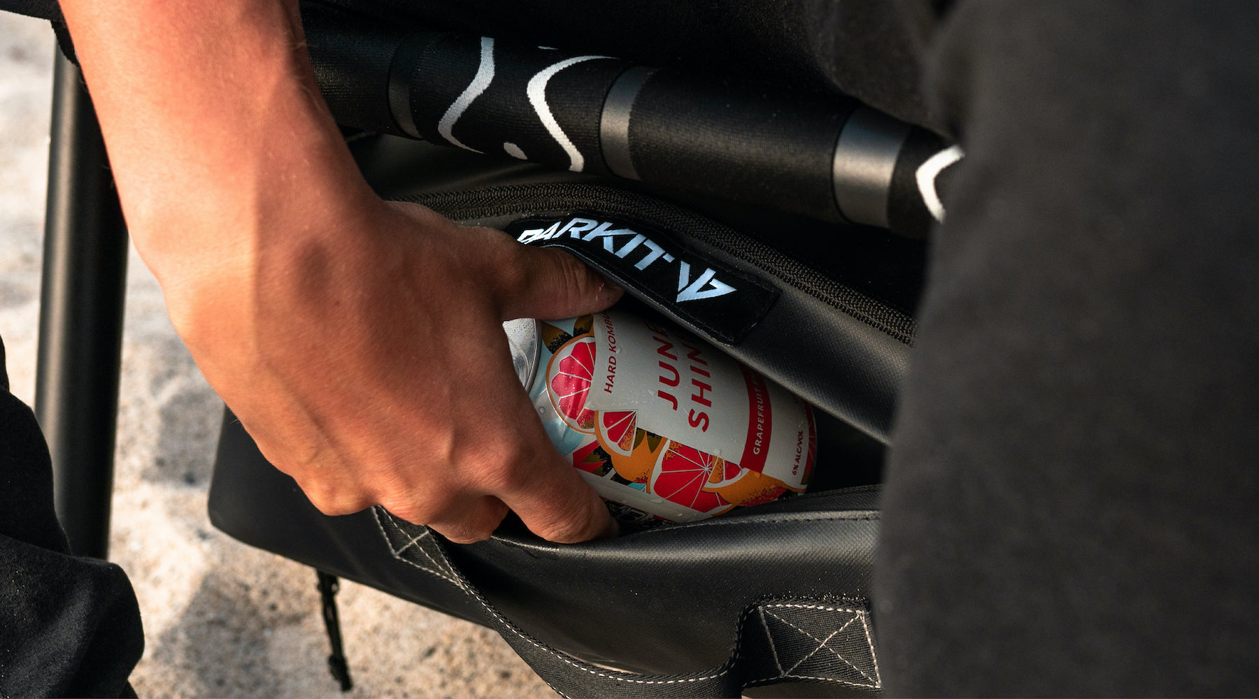 PARKIT_ProductPage_Cooler_S1_V1_9d56ab73-177e-49c1-85d5-22ee38a0a4a3.jpg